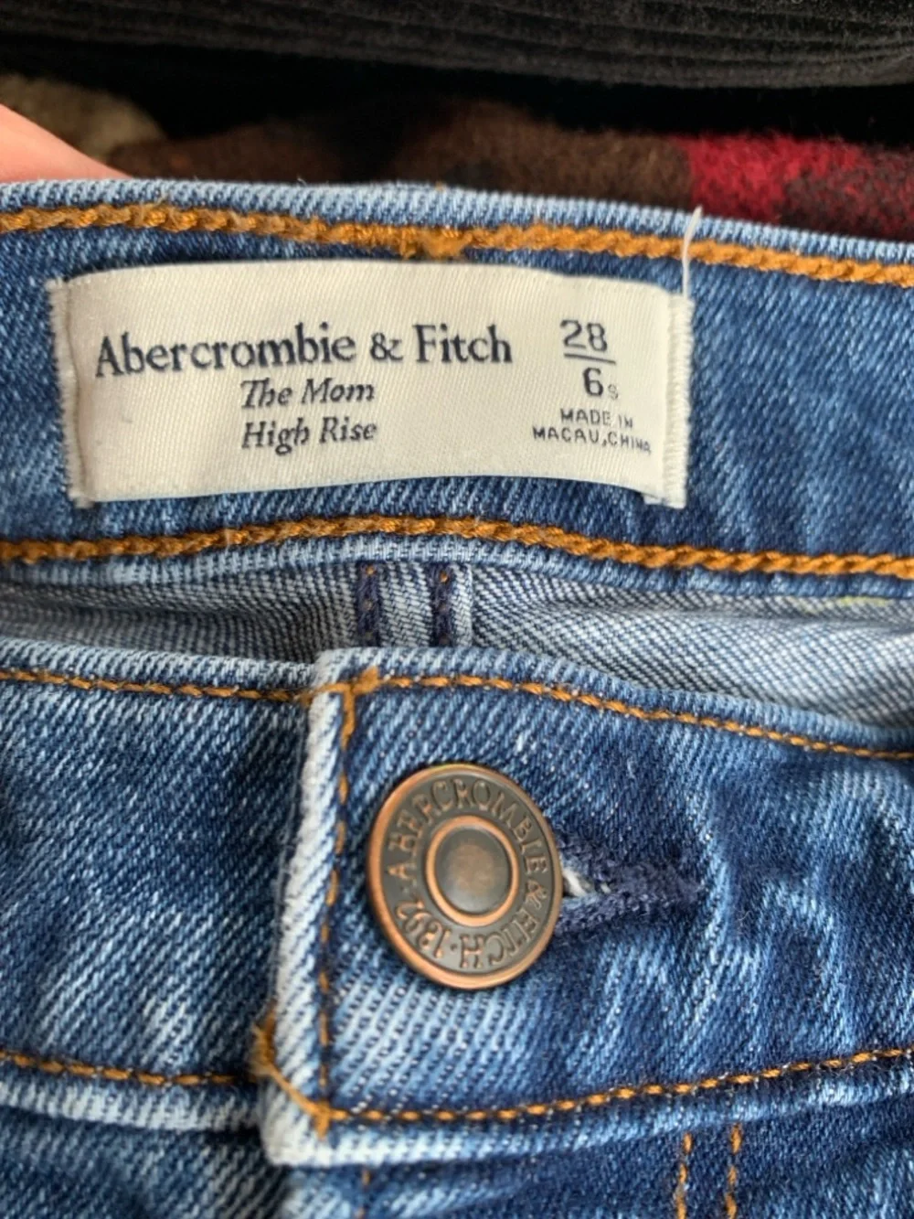 Abercrombie & Fitch The Mom high-rise jeans straight leg raw hem sz 28 EUC 6 - Picture 3 of 16